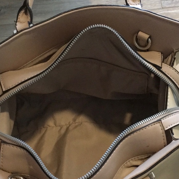 Nine West.Satchel Purse with crossbody strap - Picture 5 of 9